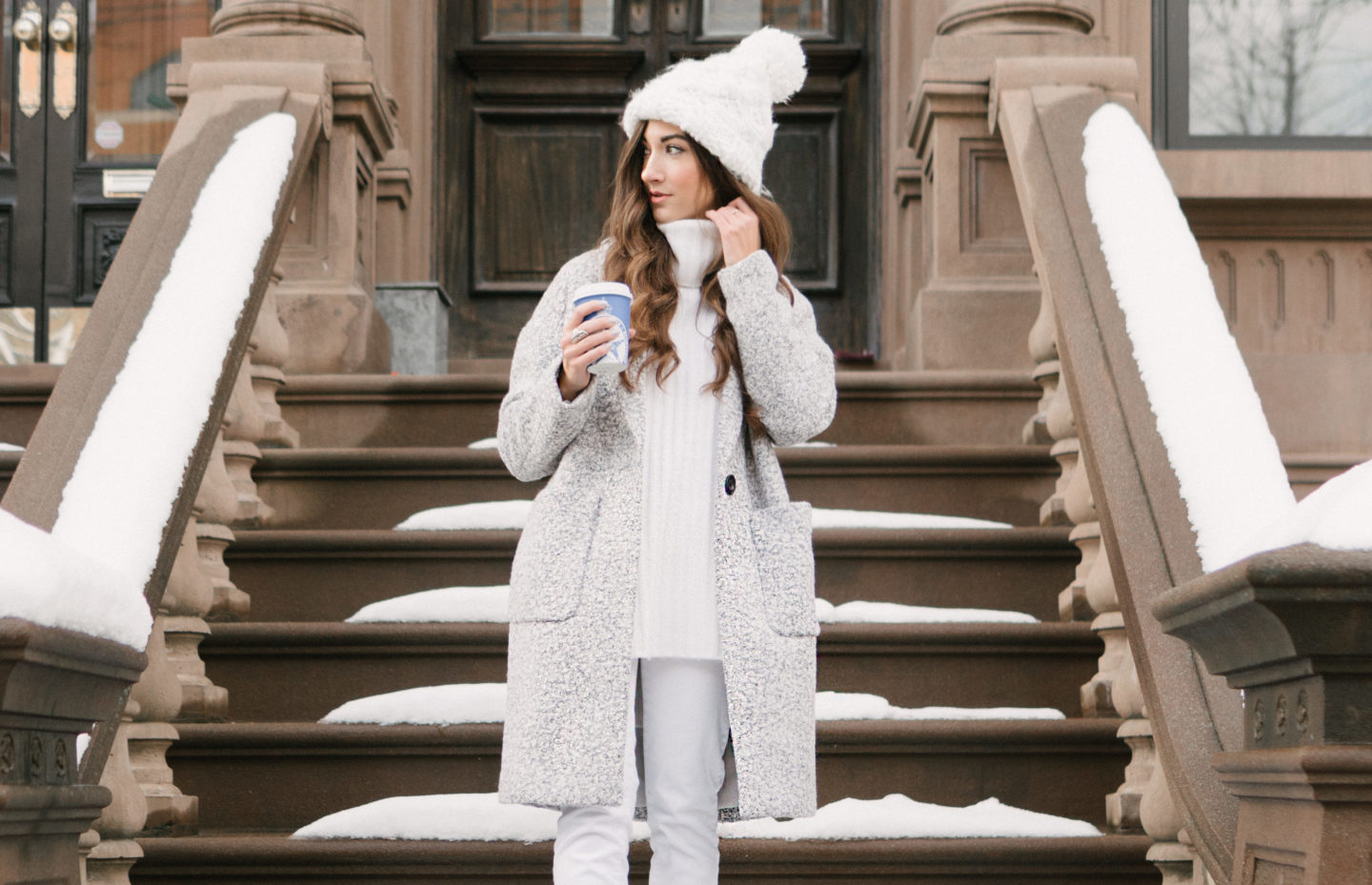9 Irresistibly Cool Winter White Outfits